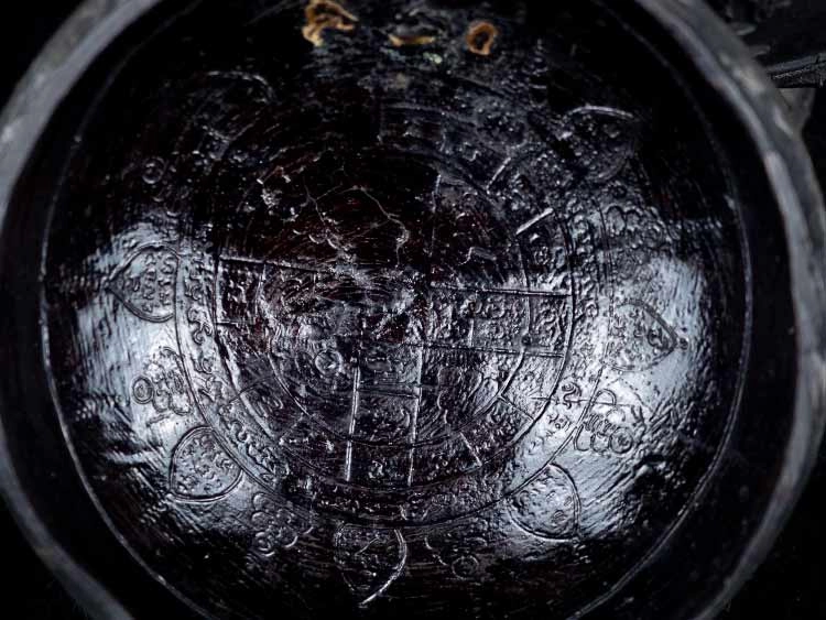 หม้อน้ำมนต์หลวงพ่อแฉ่ง วัดบางพัง รุ่นมงคลเกล้า พร้อมกริ่งเดิม พิมพ์กลาง ปี2484-1